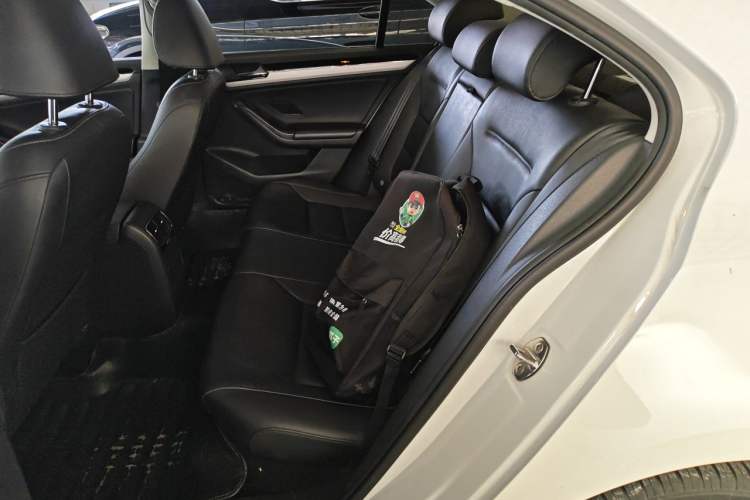 Used Volkswagen Sagitar 2018 1.6L Automatic Comfort Model Left Rear Seat