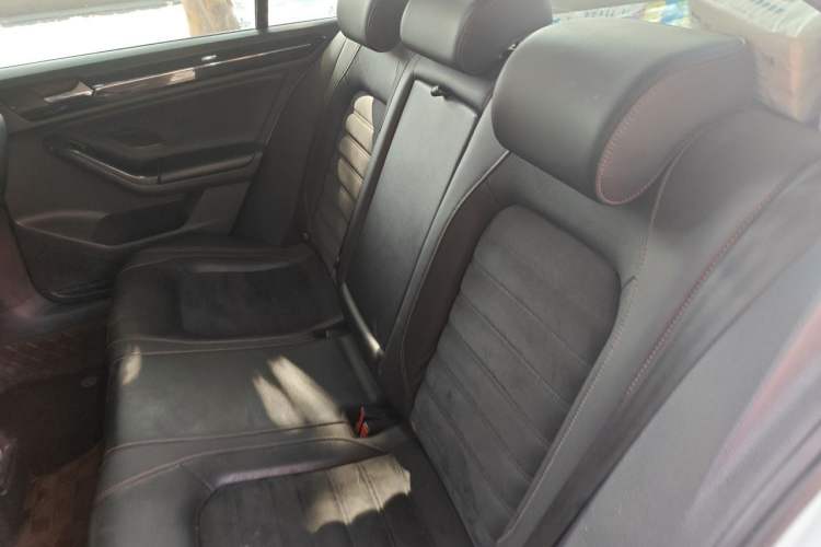 Used Volkswagen Sagitar 2018 280TSI DSG Luxury Model Left Rear Seat