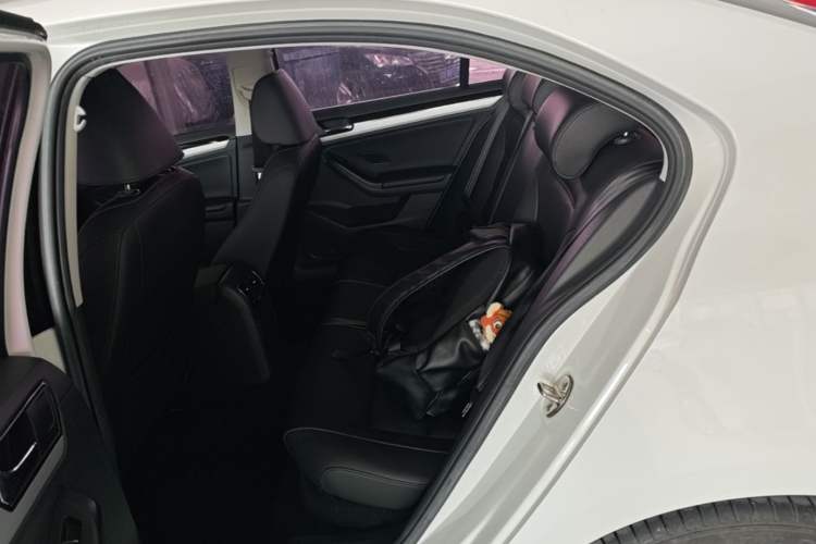 Used Volkswagen Sagitar 2018 1.6L Automatic Comfort Model Left Rear Seat