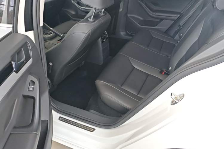 Used Volkswagen Sagitar 2018 1.6L Automatic Comfort Model Left Rear Seat