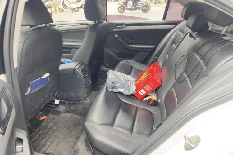 Used Volkswagen Sagitar 2018 1.6L Automatic Comfort Model Left Rear Seat