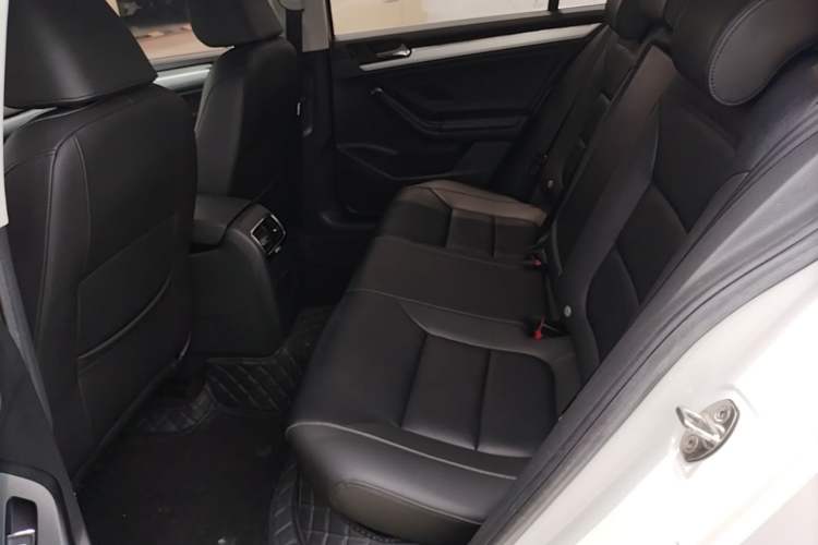 Used Volkswagen Sagitar 2018 280TSI DSG Ignite Edition Left Rear Seat