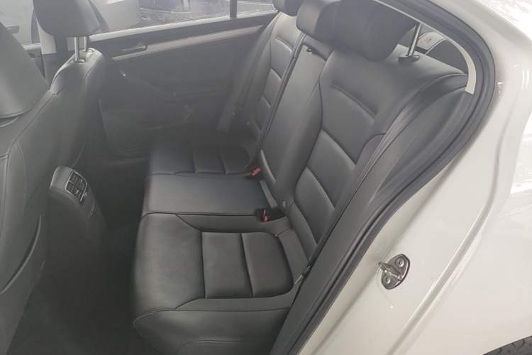 Used Volkswagen Sagitar 2018 280TSI DSG Ignite Edition Left Rear Seat