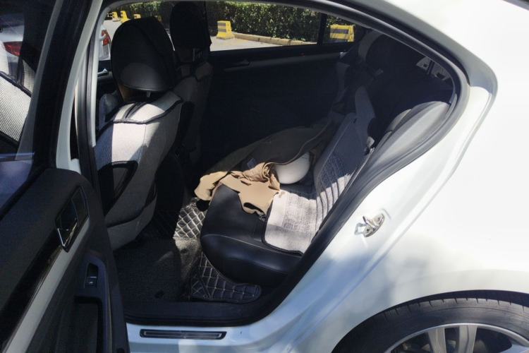 Used Volkswagen Sagitar 2018 280TSI DSG Ignite Edition Left Rear Seat