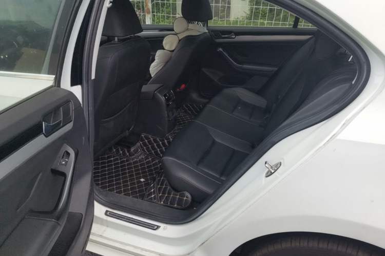 Used Volkswagen Sagitar 2018 280TSI DSG Ignite Edition Left Rear Seat