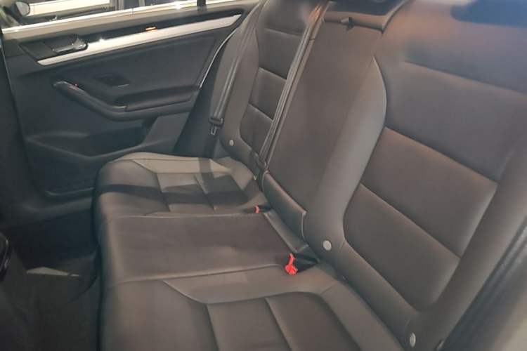 Used Volkswagen Sagitar 2018 1.6L Automatic Comfort Model Left Rear Seat