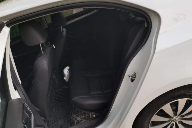 Used Volkswagen Sagitar 2018 1.6L Automatic Comfort Model Left Rear Seat