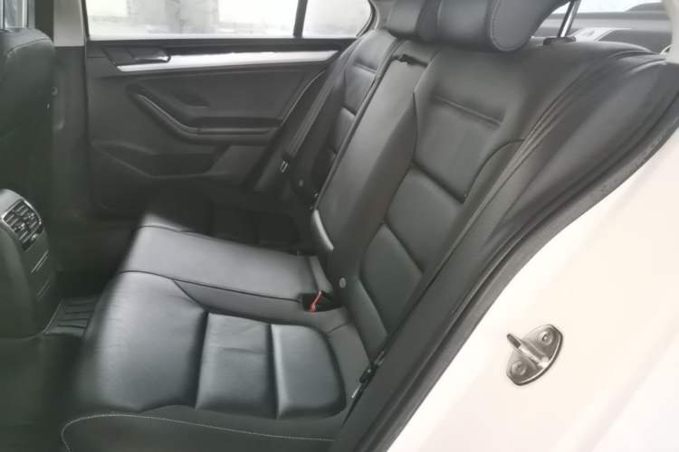Used Volkswagen Sagitar 2018 1.6L Automatic Comfort Model Left Rear Seat