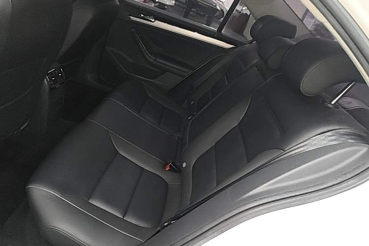 Used Volkswagen Sagitar 2018 180TSI DSG Prestige Edition Left Rear Seat