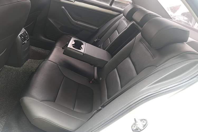Used Volkswagen Sagitar 2018 1.6L Automatic Comfort Model Left Rear Seat