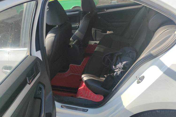 Used Volkswagen Sagitar 2018 280TSI DSG Ignite Edition Left Rear Seat