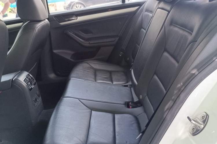 Used Volkswagen Sagitar 2018 180TSI DSG Prestige Edition Left Rear Seat