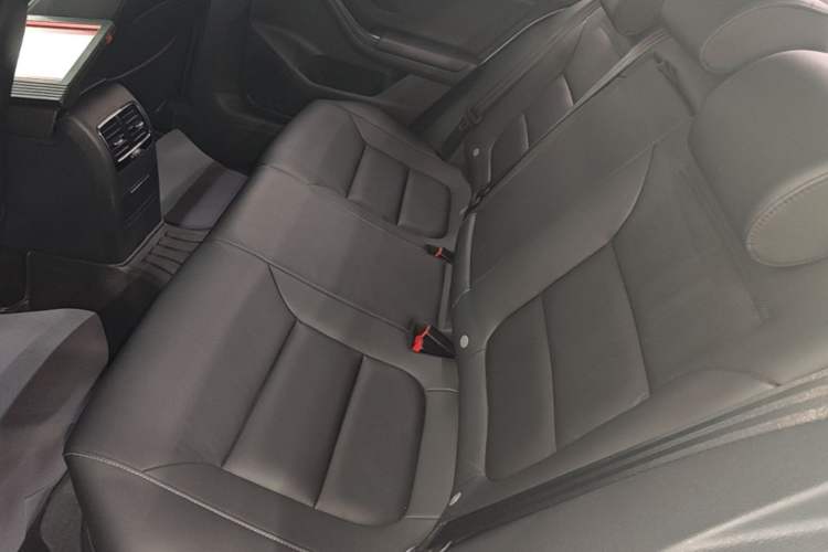 Used Volkswagen Sagitar 2018 1.6L Manual Comfort Model Left Rear Seat