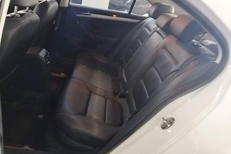 Used Volkswagen Sagitar 2018 180TSI DSG Prestige Edition Left Rear Seat