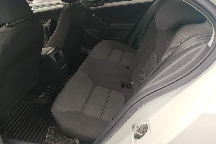 Used Volkswagen Sagitar 2018 1.6L Automatic Fashion Model Left Rear Seat