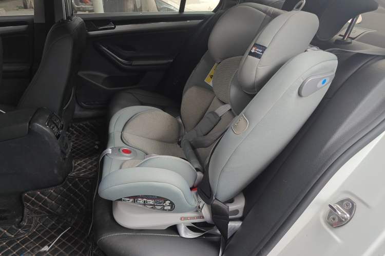 Used Volkswagen Sagitar 2018 1.6L Automatic Comfort Model Left Rear Seat