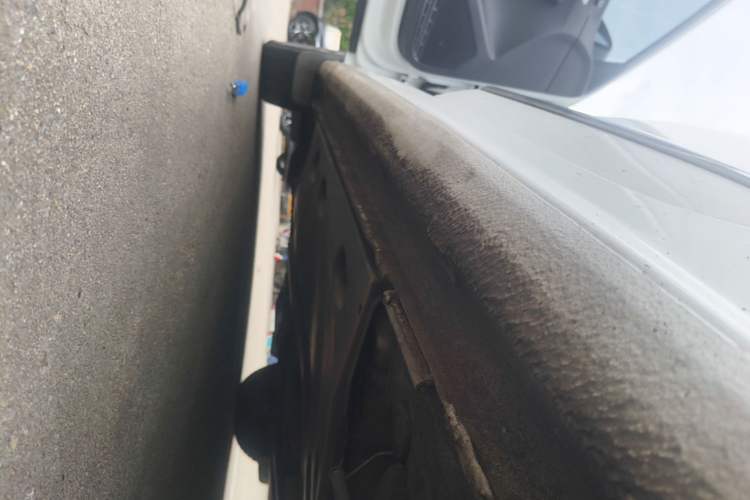 Used Volkswagen Sagitar 2018 1.6L Automatic Comfort Model Left Side Sill