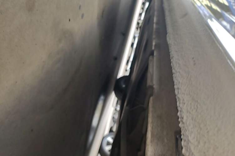 Used Volkswagen Sagitar 2018 1.6L Automatic Comfort Model Left Side Sill