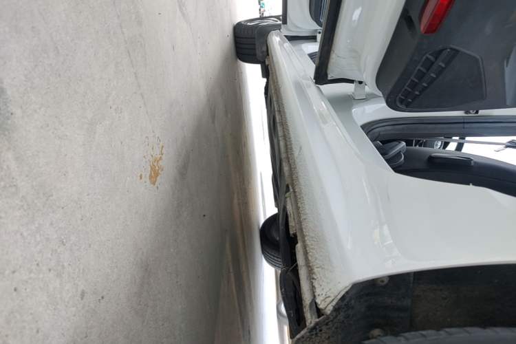 Used Volkswagen Sagitar 2018 1.6L Automatic Comfort Model Left Side Sill