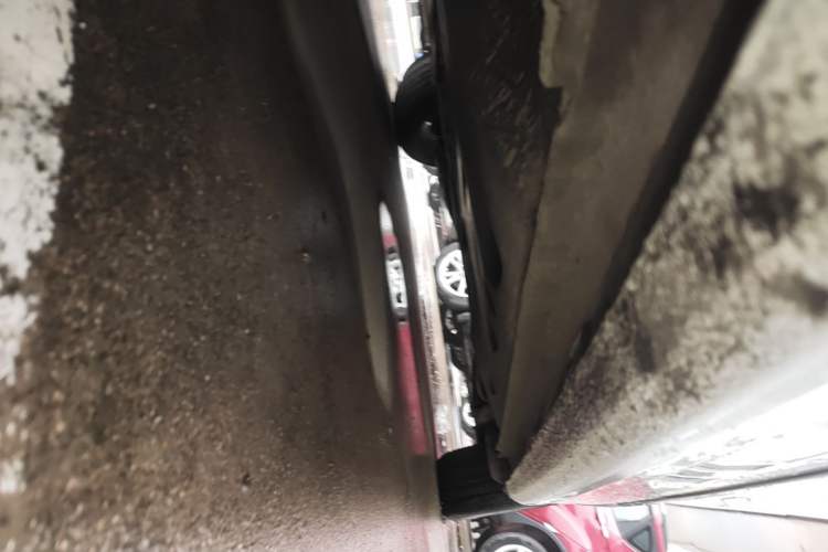 Used Volkswagen Sagitar 2018 1.6L Automatic Comfort Model Left Side Sill