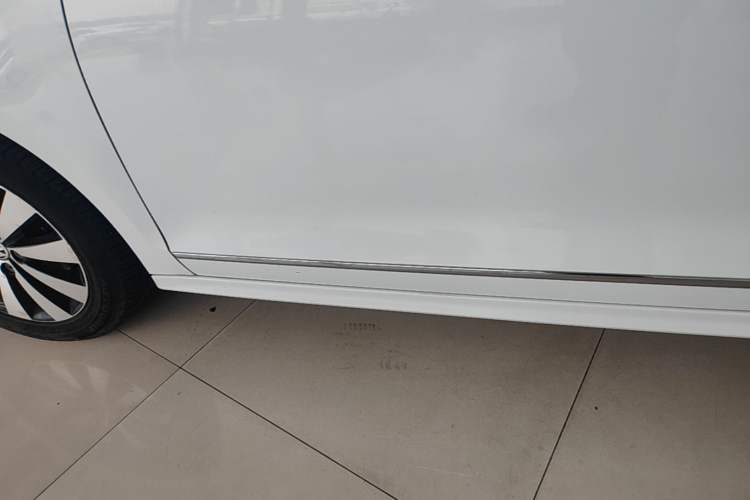 Used Volkswagen Sagitar 2018 280TSI DSG Comfort Model Left Side Sill