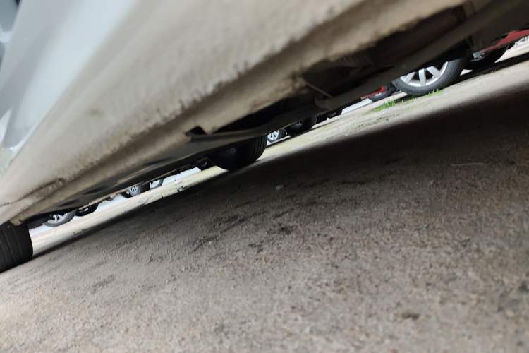 Used Volkswagen Sagitar 2018 1.6L Automatic Comfort Model Left Side Sill