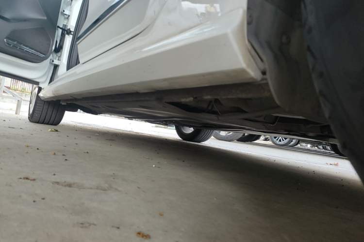 Used Volkswagen Sagitar 2018 280TSI DSG Ignite Edition Left Side Sill