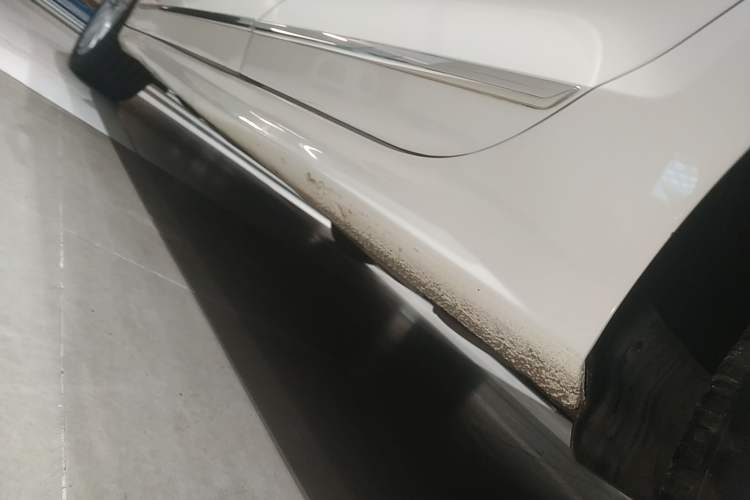 Used Volkswagen Sagitar 2018 280TSI DSG Comfort Model Left Side Sill
