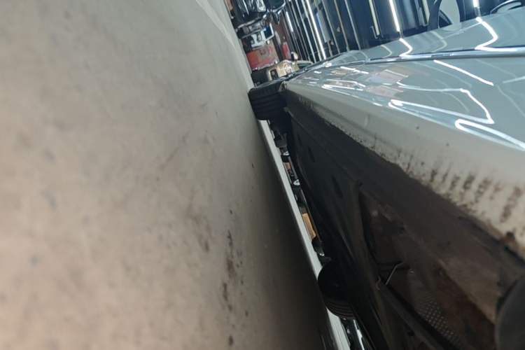 Used Volkswagen Sagitar 2018 1.6L Manual Comfort Model Left Side Sill