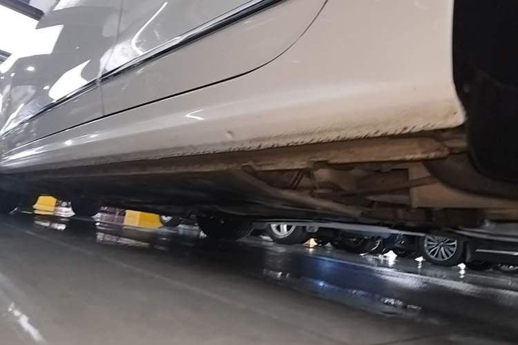 Used Volkswagen Sagitar 2018 180TSI DSG Prestige Edition Left Side Sill