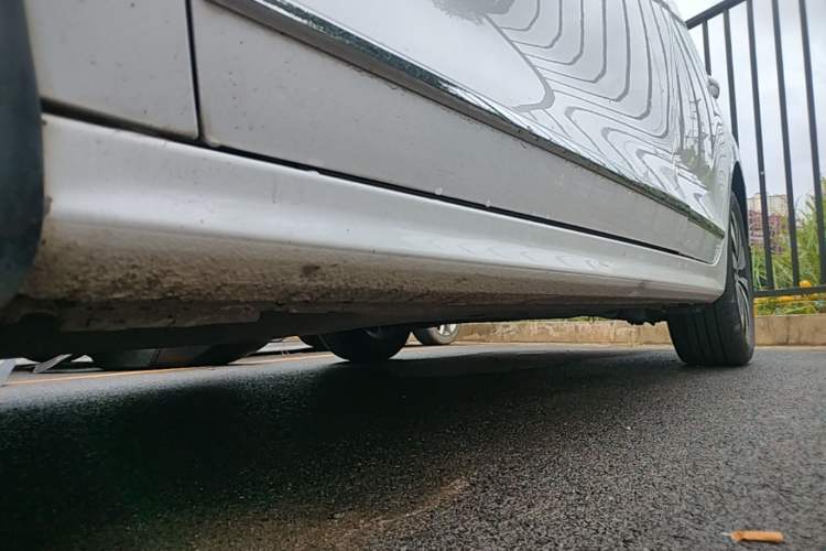Used Volkswagen Sagitar 2018 180TSI DSG Prestige Edition Left Side Sill