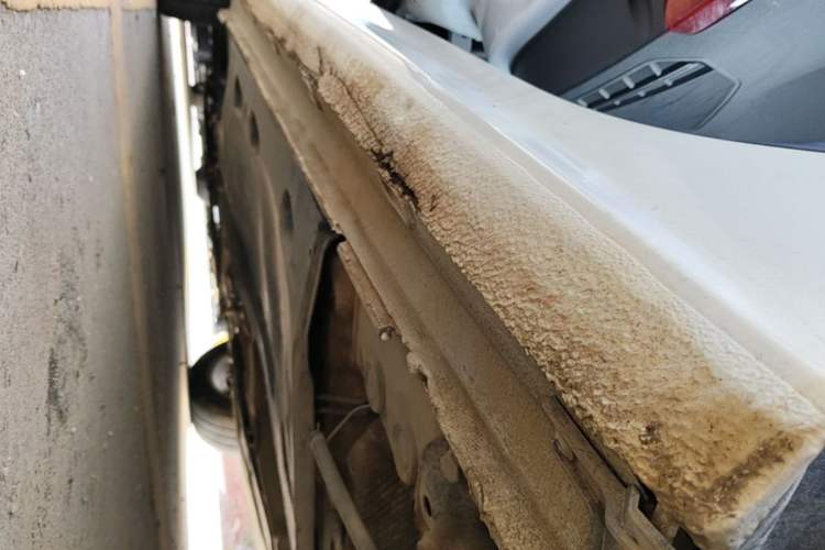 Used Volkswagen Sagitar 2018 1.6L Automatic Fashion Model Left Side Sill