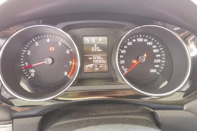 Used Volkswagen Sagitar 2018 1.6L Automatic Comfort Model Odometer Close Up