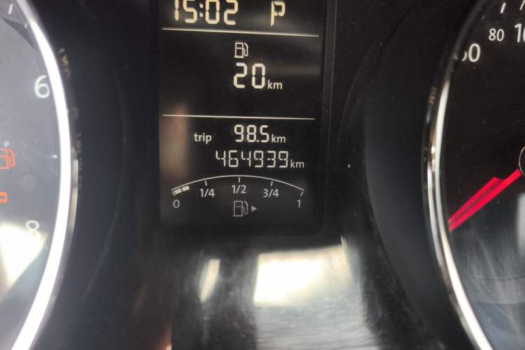 Used Volkswagen Sagitar 2018 1.6L Automatic Comfort Model Odometer Close Up