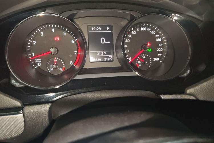 Used Volkswagen Sagitar 2018 280TSI DSG Ignite Edition Odometer Close Up