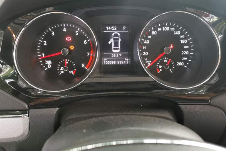 Used Volkswagen Sagitar 2018 280TSI DSG Ignite Edition Odometer Close Up