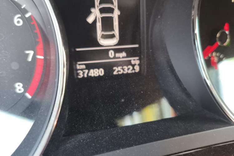 Used Volkswagen Sagitar 2018 180TSI DSG Prestige Edition Odometer Close Up