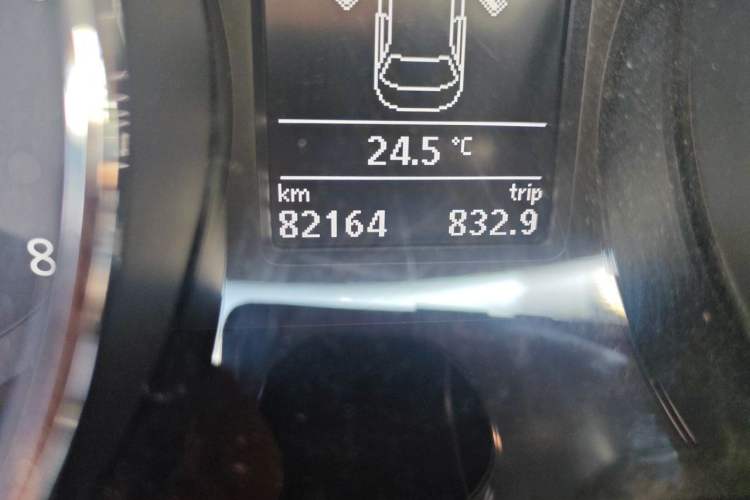 Used Volkswagen Sagitar 2018 180TSI DSG Prestige Edition Odometer Close Up