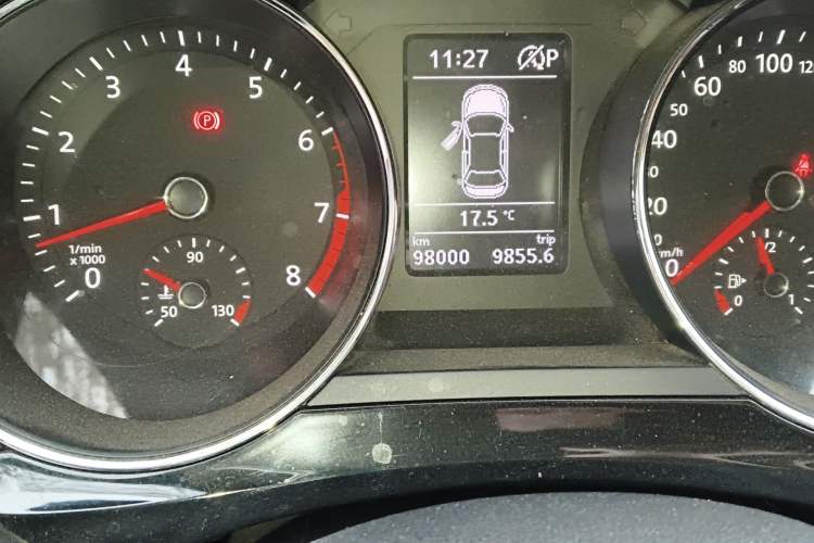 Used Volkswagen Sagitar 2018 280TSI DSG Ignite Edition Odometer Close Up