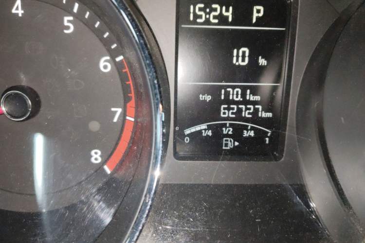 Used Volkswagen Sagitar 2018 1.6L Automatic Comfort Model Odometer Close Up