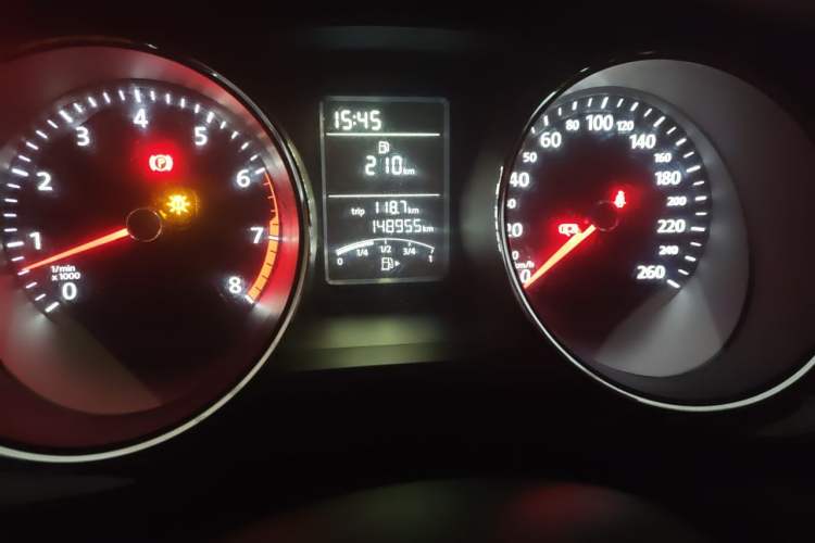 Used Volkswagen Sagitar 2018 1.6L Manual Comfort Model Odometer Close Up