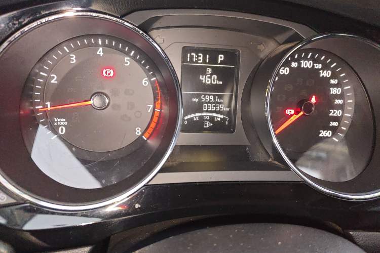 Used Volkswagen Sagitar 2018 1.6L Automatic Comfort Model Odometer Close Up