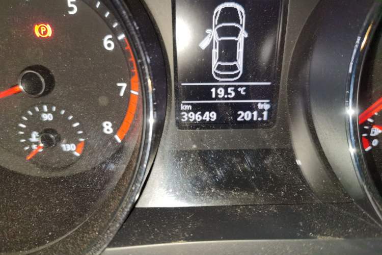 Used Volkswagen Sagitar 2018 180TSI DSG Prestige Edition Odometer Close Up