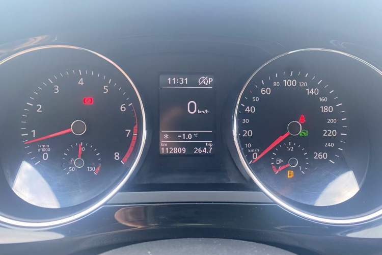 Used Volkswagen Sagitar 2018 280TSI DSG Ignite Edition Odometer Close Up