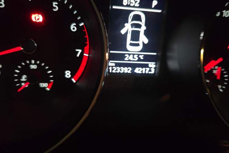 Used Volkswagen Sagitar 2018 180TSI DSG Prestige Edition Odometer Close Up