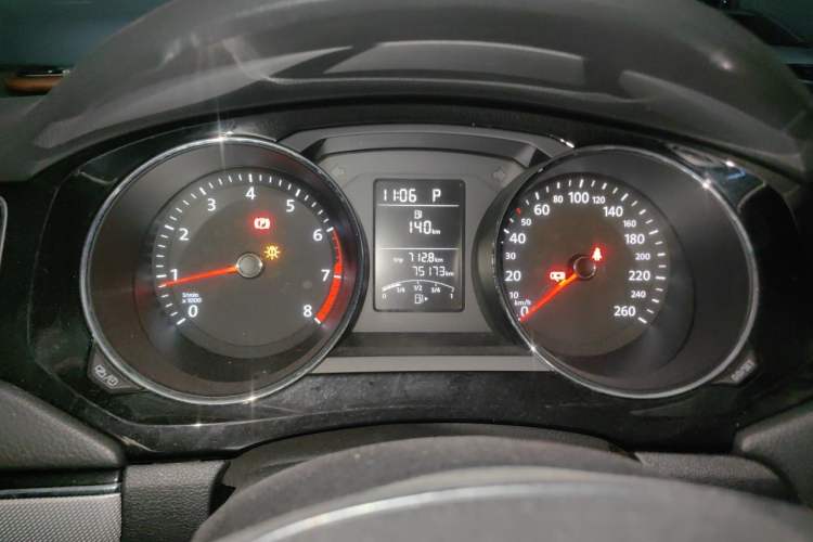 Used Volkswagen Sagitar 2018 1.6L Automatic Comfort Model Odometer Close Up