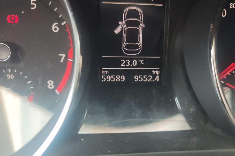 Used Volkswagen Sagitar 2018 280TSI DSG Ignite Edition Odometer Close Up