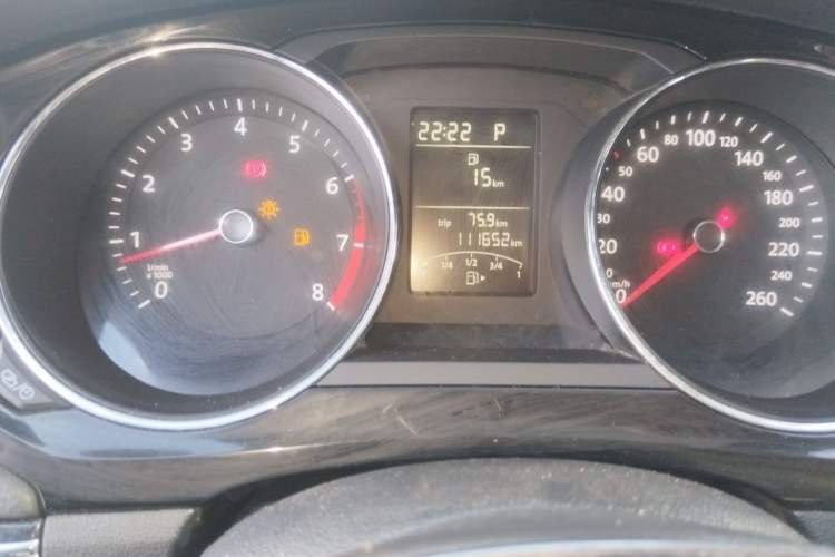 Used Volkswagen Sagitar 2018 1.6L Automatic Comfort Model Odometer Close Up