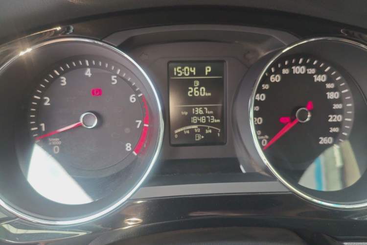 Used Volkswagen Sagitar 2018 1.6L Automatic Comfort Model Odometer Close Up