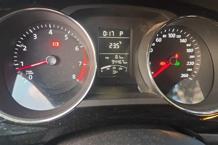Used Volkswagen Sagitar 2018 1.6L Automatic Comfort Model Odometer Close Up